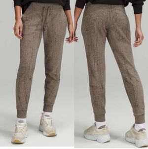 Lululemon Warm Down Jogger 7/8 Length Thread Dye Rover Black Sz 2